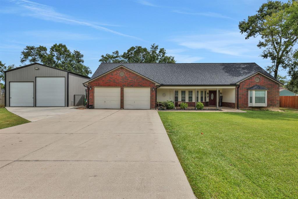 Property Photo: 6202 Oleander Drive TX 77523