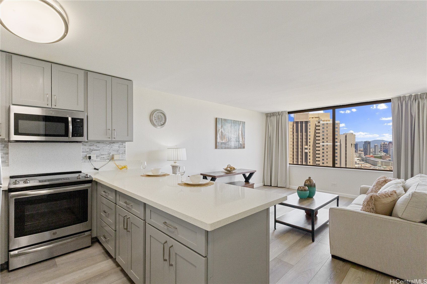 411 Hobron Lane 3402  Honolulu HI 96815 photo