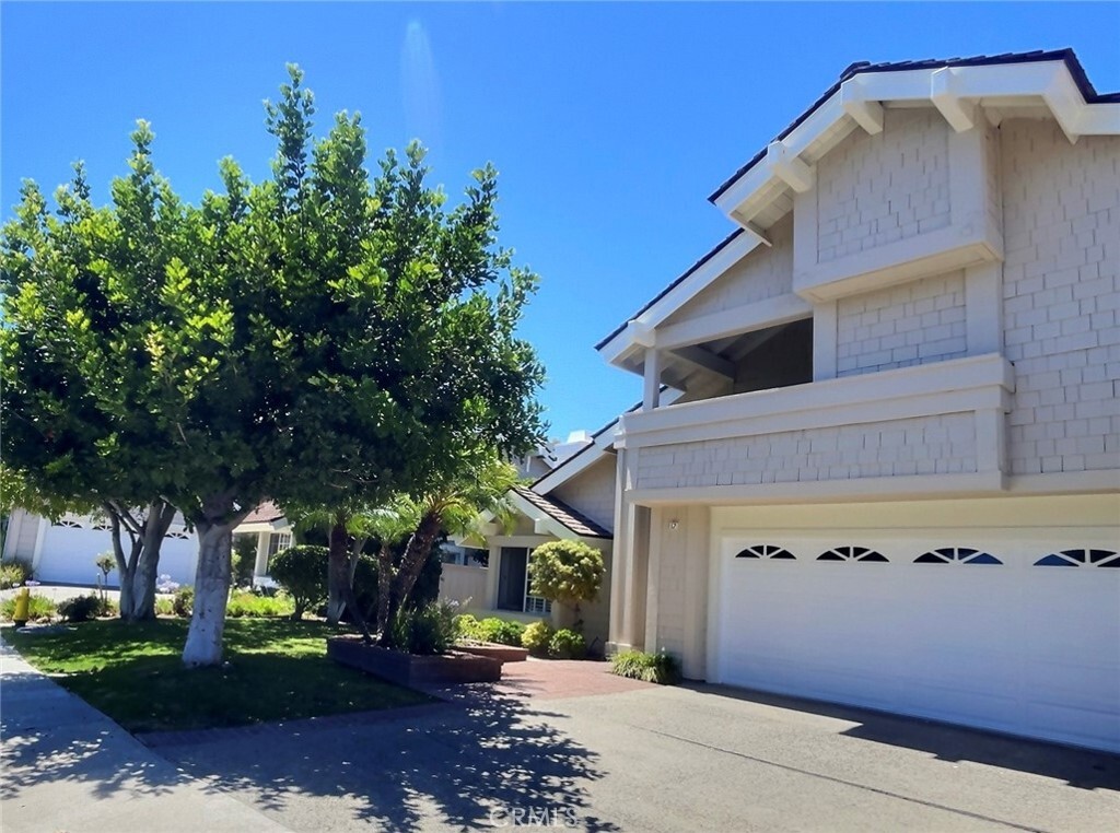 Property Photo: 17 Elderberry CA 92603