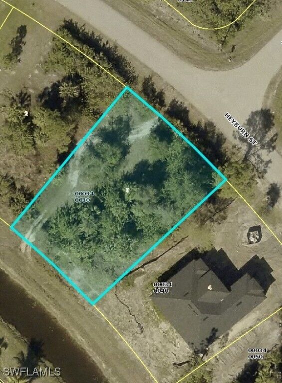 Property Photo: 3825 Heyburn Street FL 33905