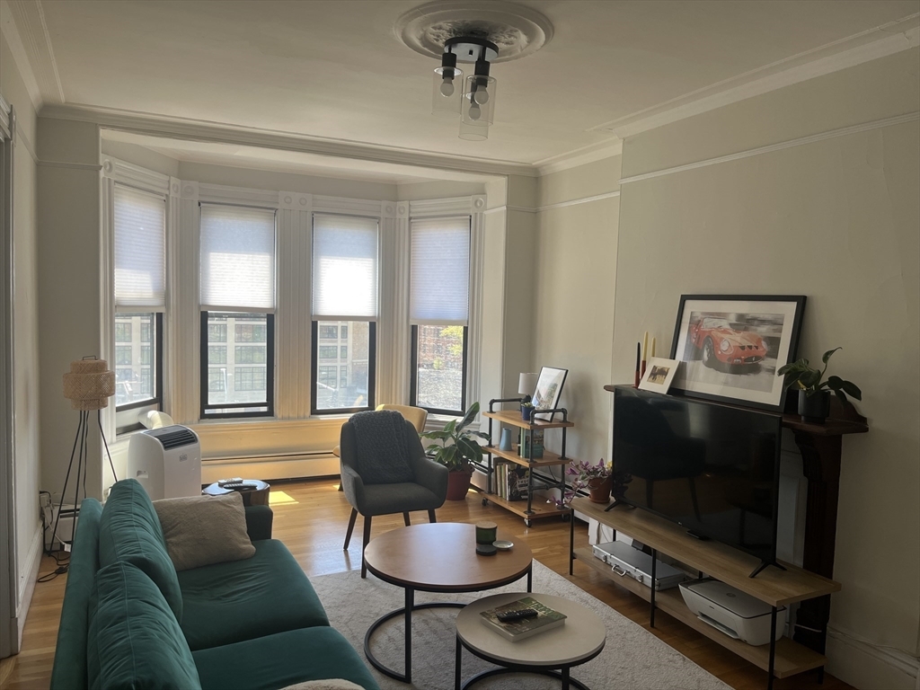 Property Photo: 19 Cortes St 10 MA 02116