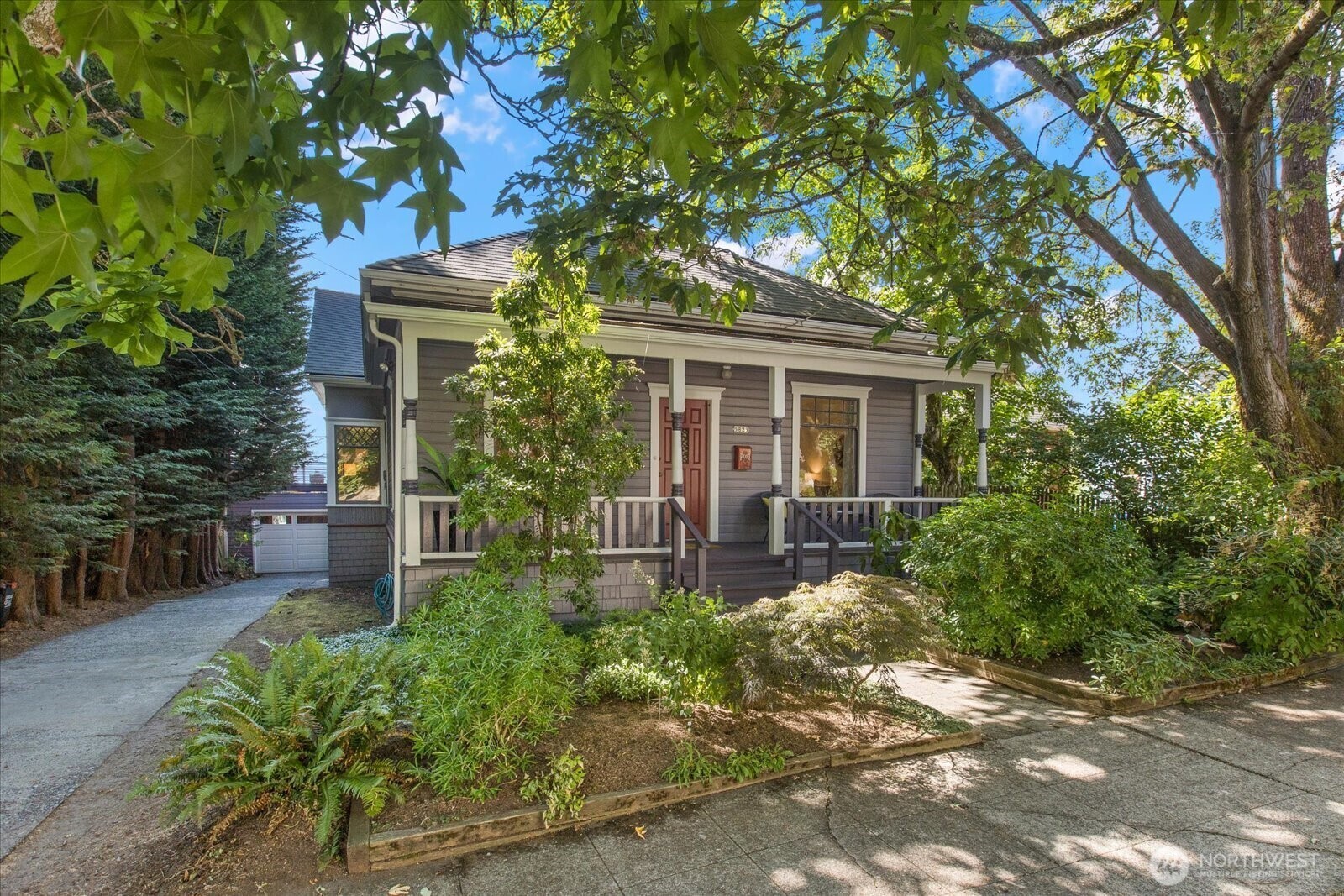 Property Photo: 5825 4th Avenue NW WA 98107