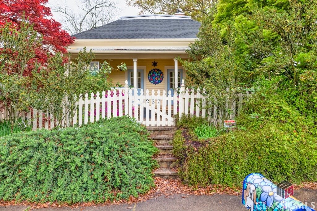 Property Photo:  237 Hiawassee Avenue  GA 30601 