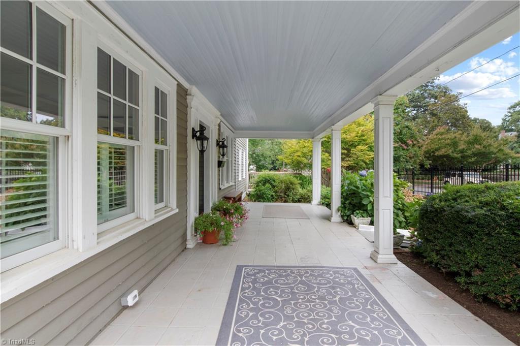 Property Photo: 10 W Banner Avenue NC 27127
