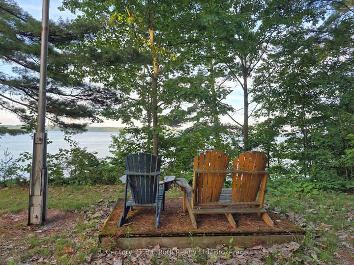 1379 Champlain Road  Tiny ON L9M 0C1 photo