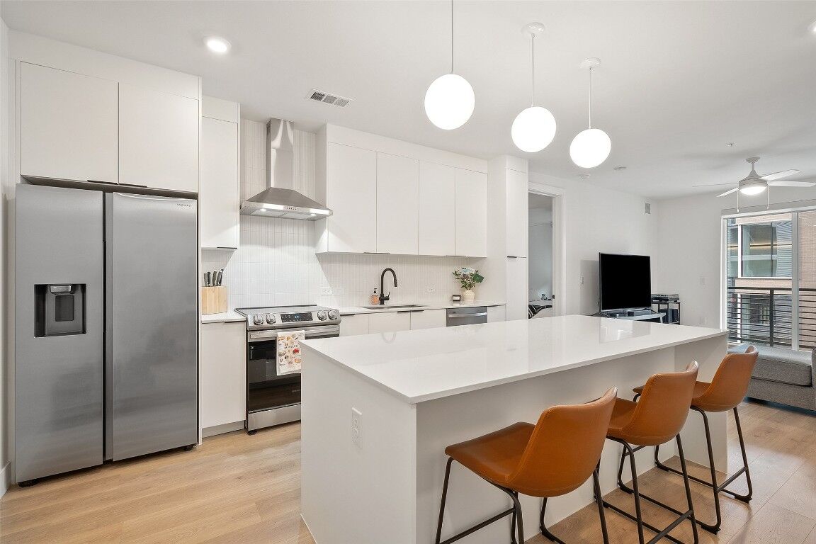 Property Photo:  1701 Simond Avenue 305  TX 78723 