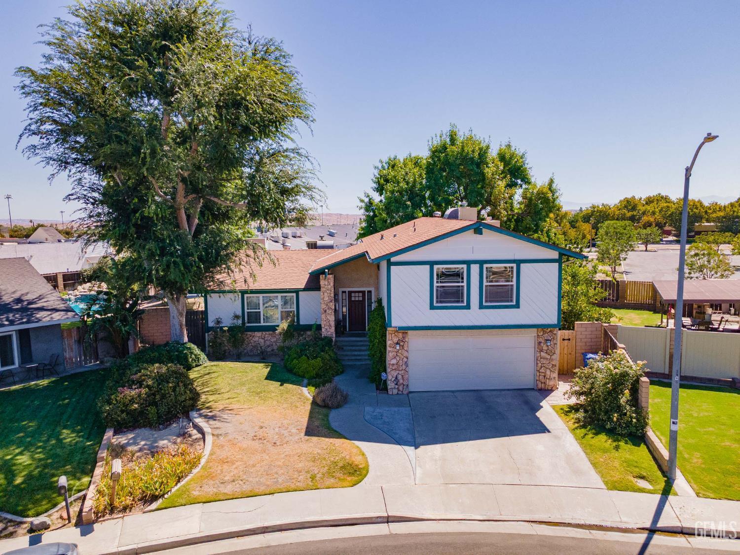 Property Photo: 510 Sierra Street CA 93268