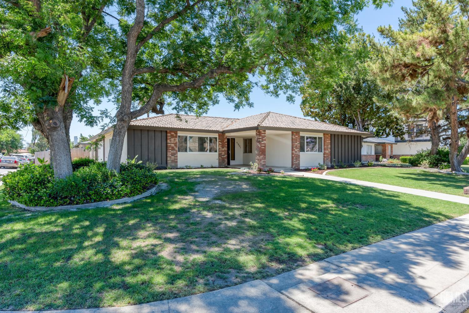 Property Photo: 5001 Sea Star Lane CA 93309