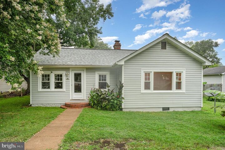 Property Photo: 143 5th Street VA 22443