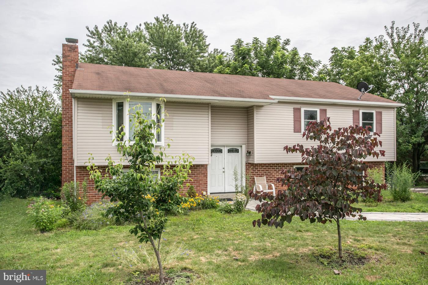 Property Photo: 825 Belvoir Road PA 19462