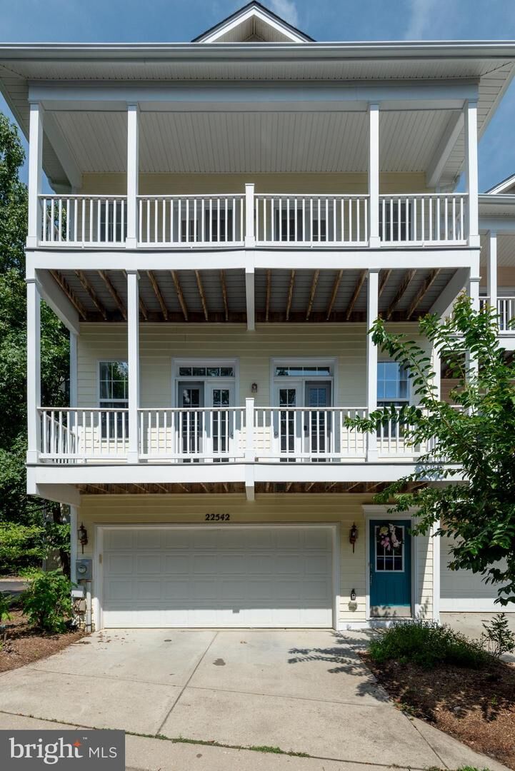 Property Photo:  22542 Landing Way  MD 20650 
