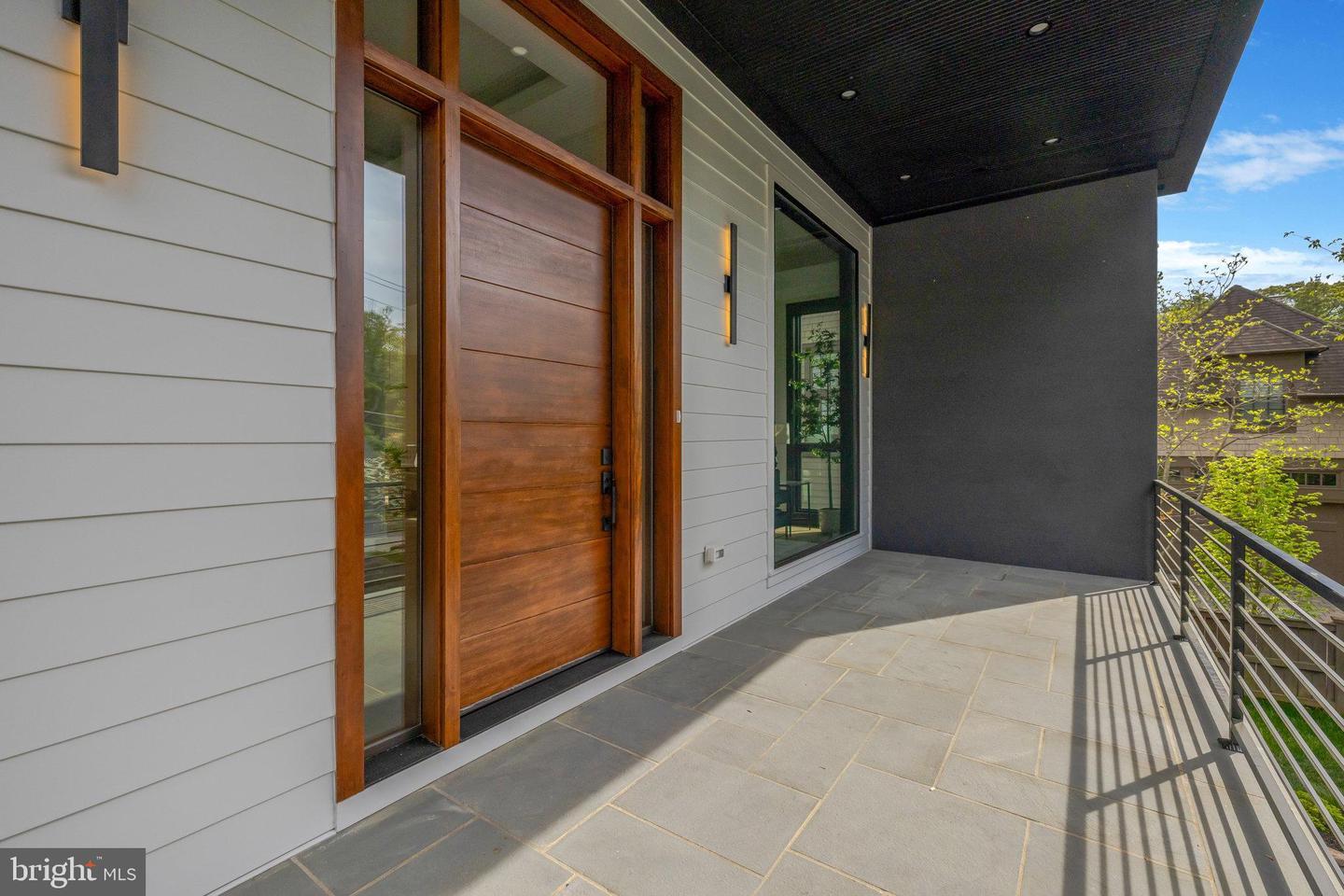 Property Photo: 1853 Massachusetts Avenue VA 22101