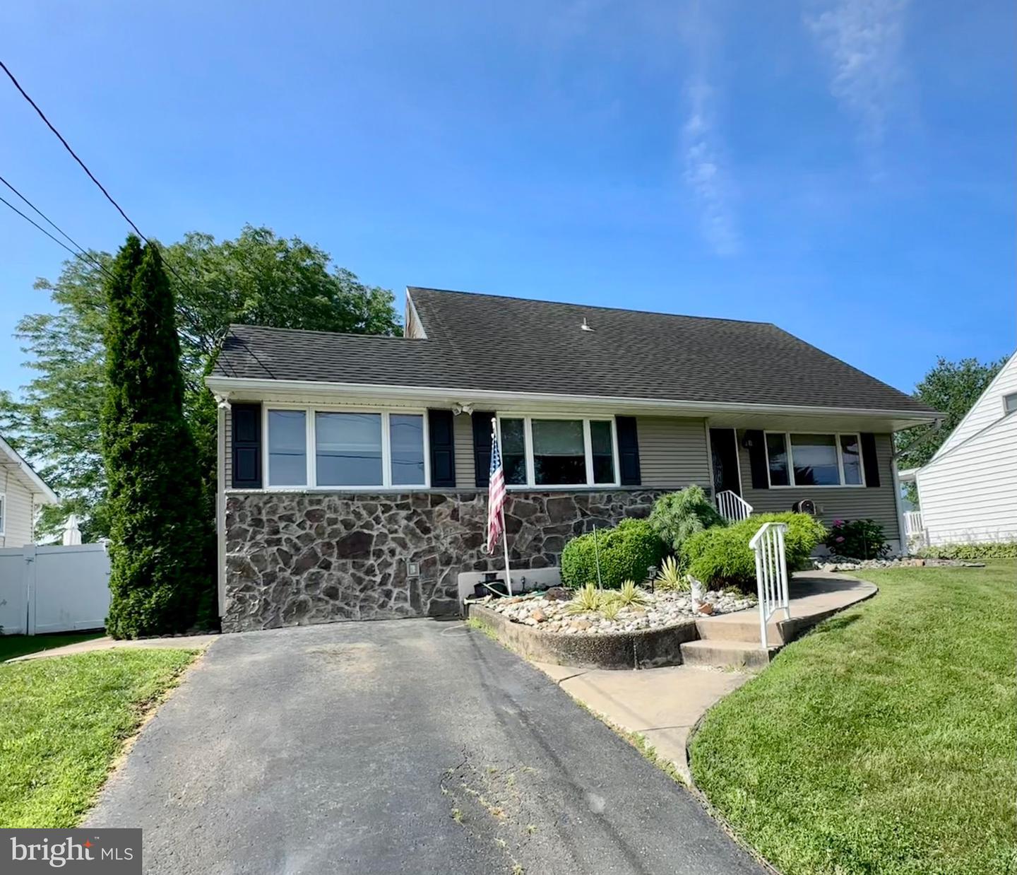Property Photo:  31 Rolling La  NJ 08690 