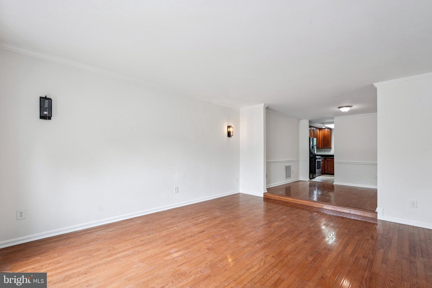 Property Photo:  14311 Winding Woods Court  VA 20120 