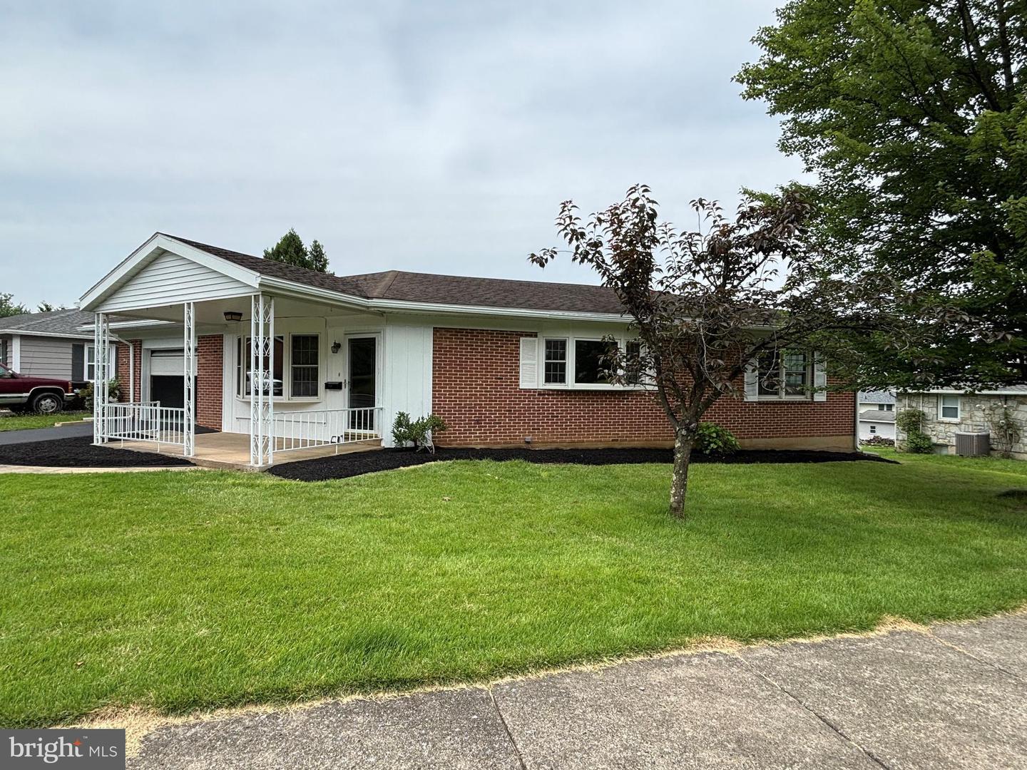 Property Photo:  330 S Willow Street  PA 19522 