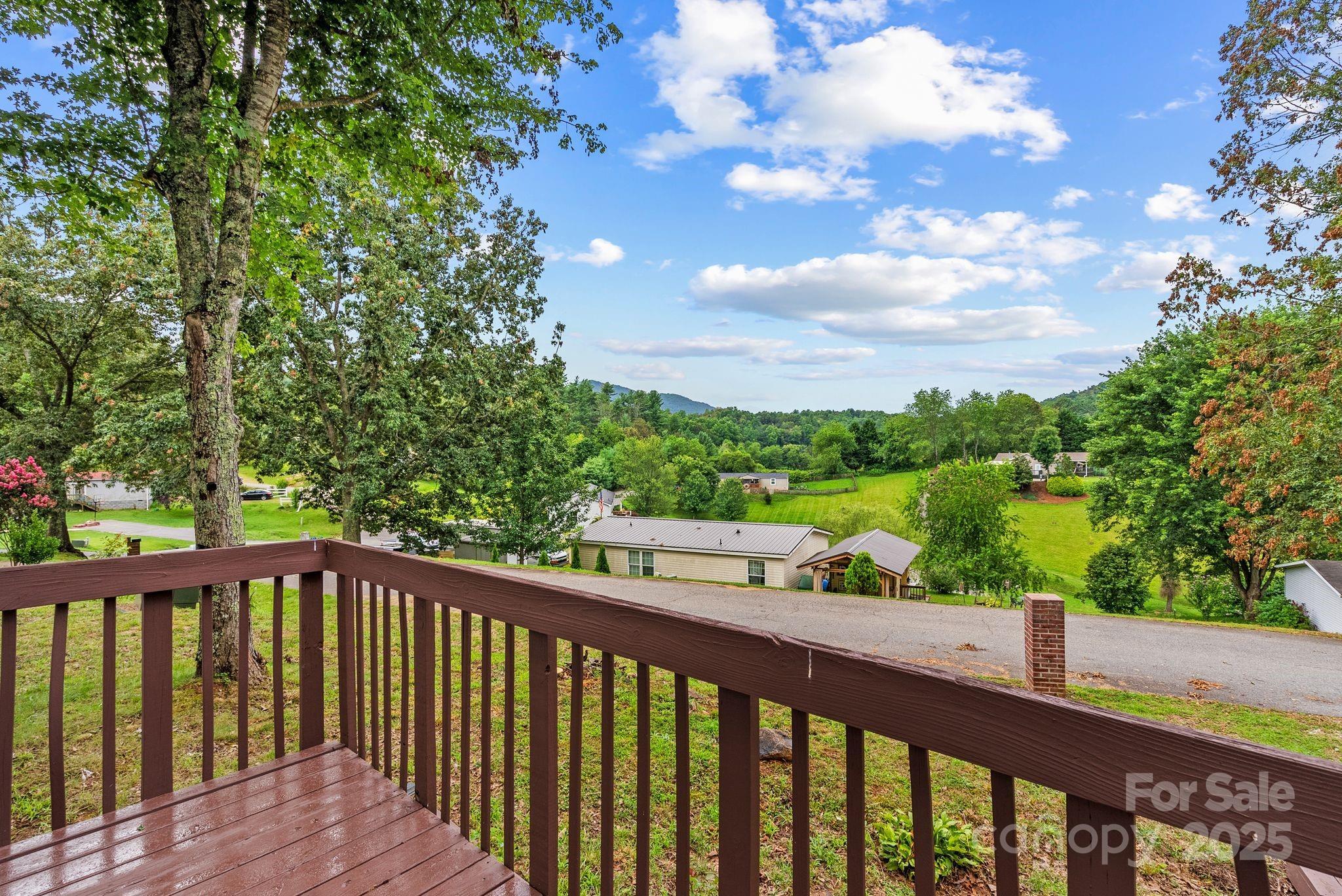 Property Photo: 51 Farmstead Road NC 28748