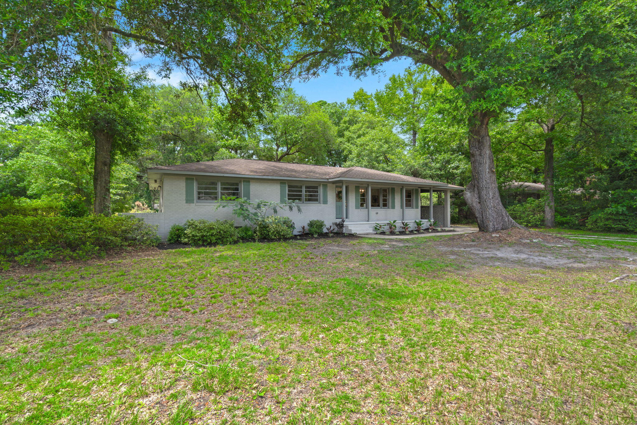 Property Photo: 2209 Glendale Drive SC 29414