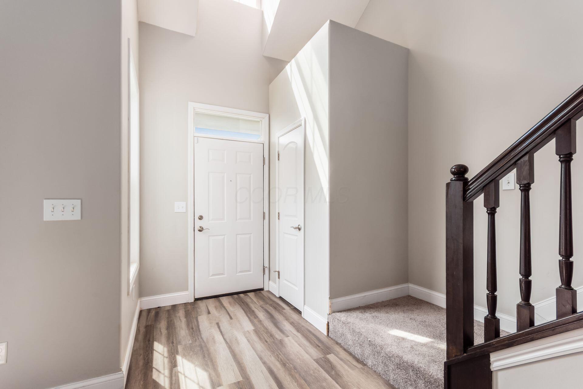 Property Photo:  392 Mogul Drive  OH 43119 
