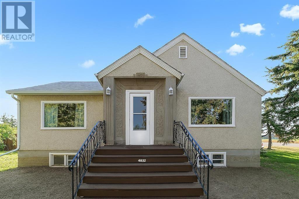 Property Photo:  4832 51 Street  AB T0B 2G0 