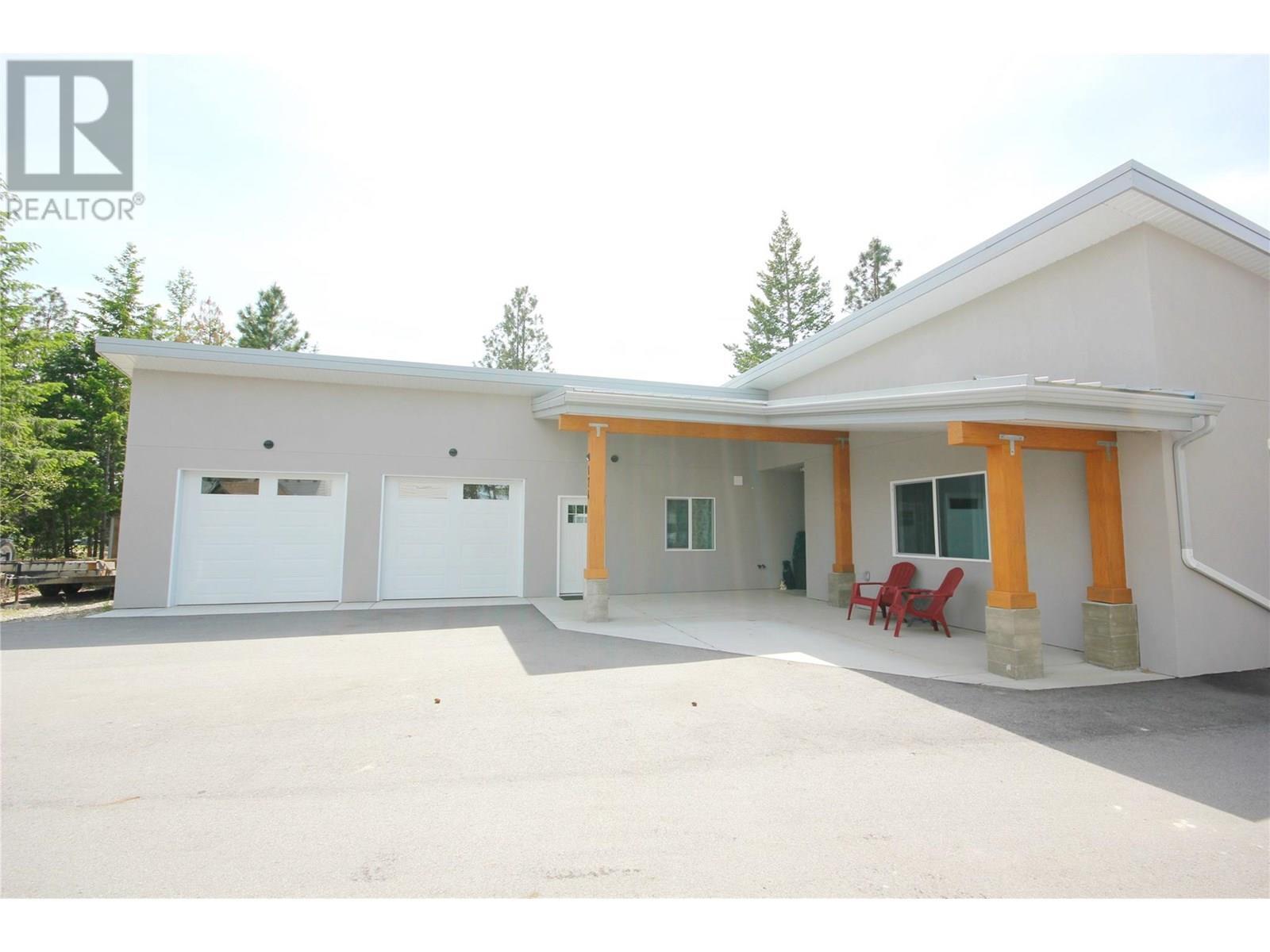 Property Photo: 174 Crown Crescent BC V1H 2C3