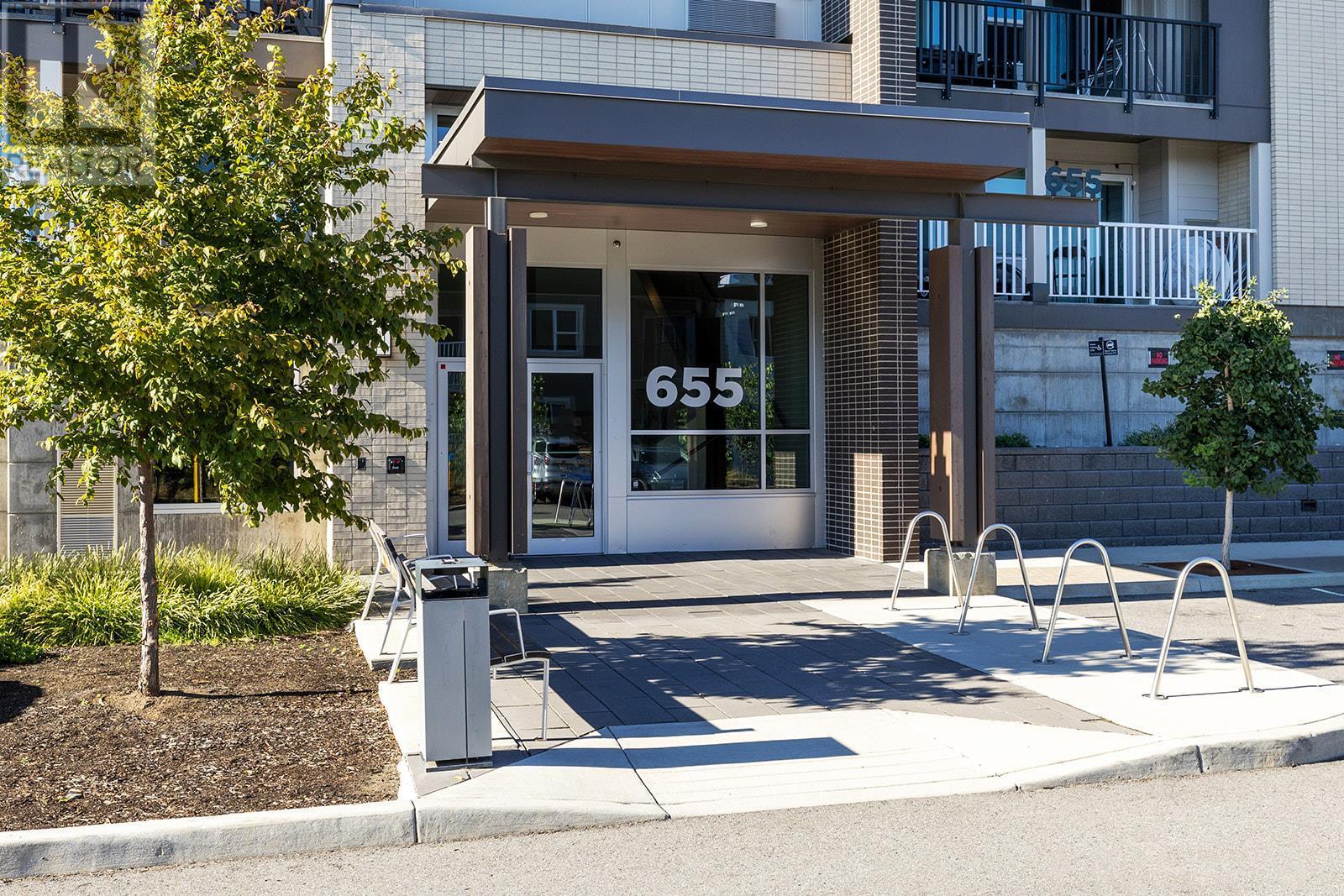 Property Photo: 655 Academy Way Ph12 BC V1V 3A4