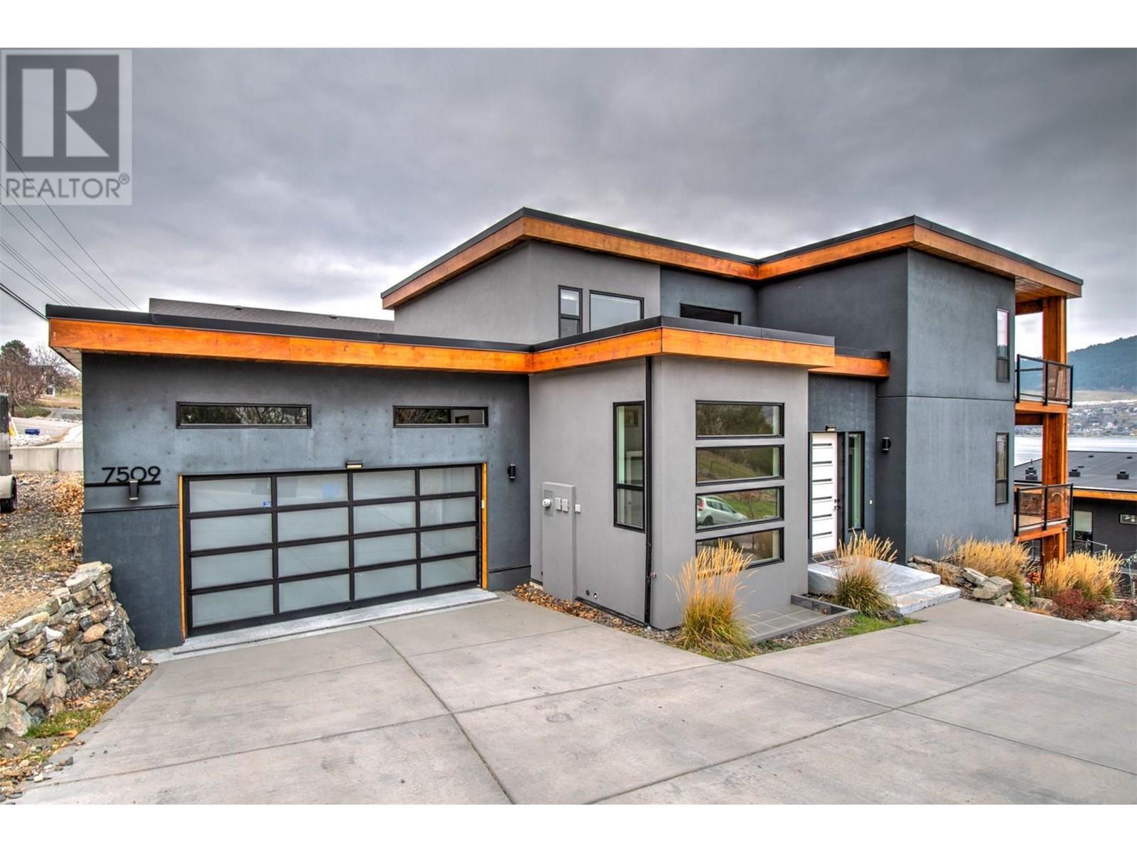 Property Photo: 7509 Kennedy Lane BC V1H 1C4
