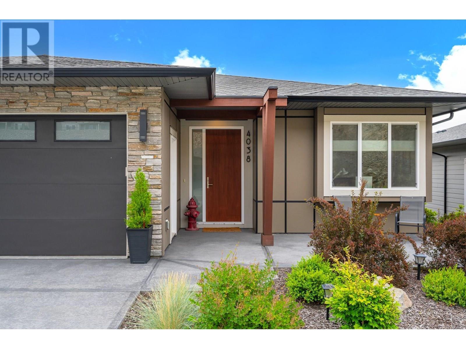 Property Photo: 4038 Rio Vista Way BC V2H 0E1
