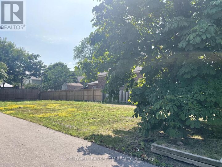 Photo de la propriété: 639 Hortop Street ON L1G 4N4