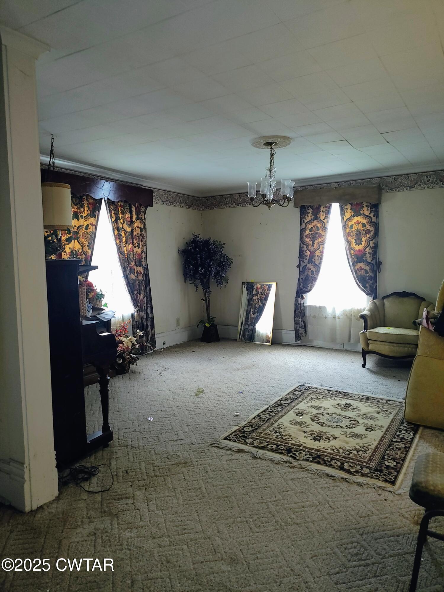 Property Photo: 521 N Hays Avenue TN 38301