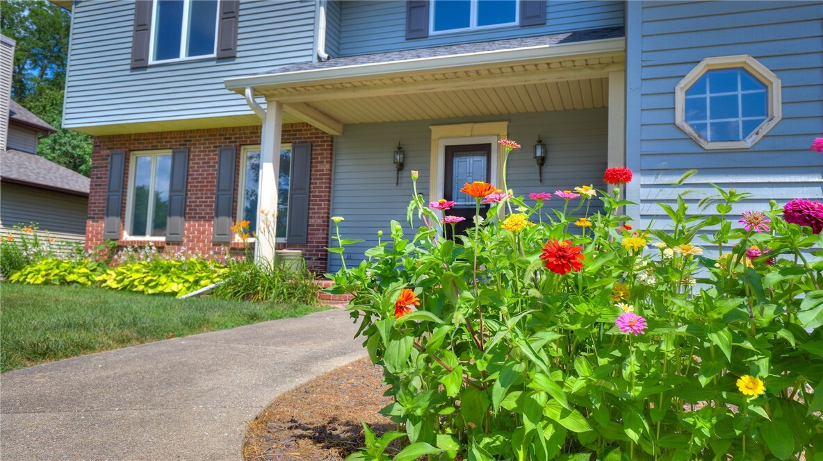 Property Photo: 162 S Hillcrest Boulevard IL 62522