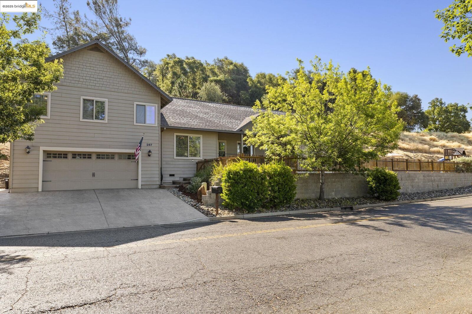 Property Photo: 267 Morning Star Dr CA 95370
