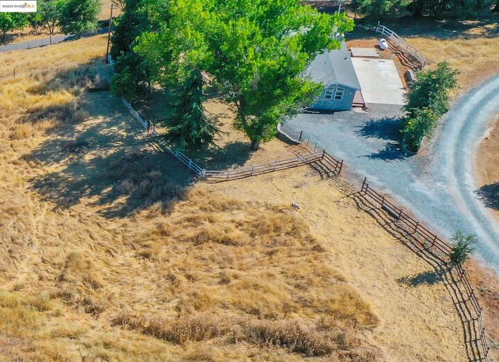 Property Photo: 17390 Campbell Flat Rd CA 95370