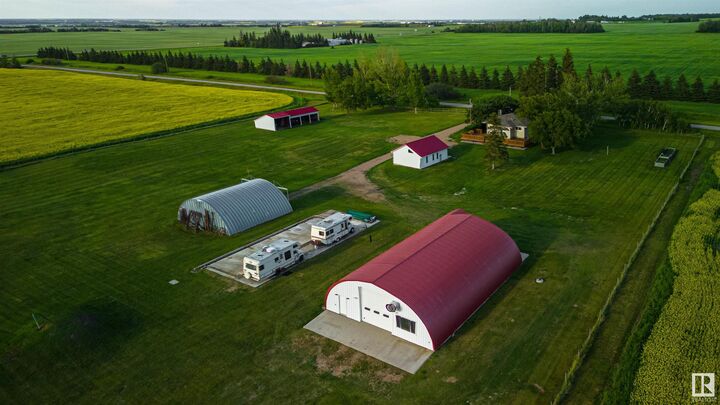 55360 Rge Road 205  Rural Strathcona County AB T8L 4B1 photo
