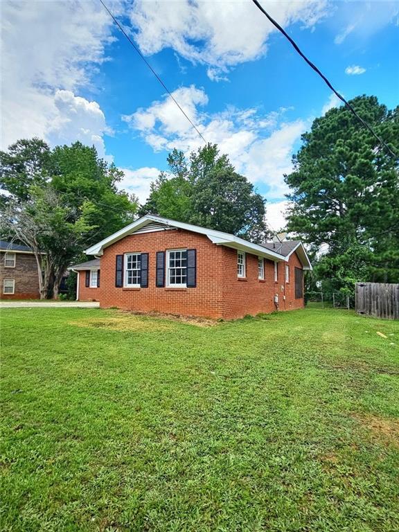 Property Photo: 1822 Hallmark Drive GA 30223