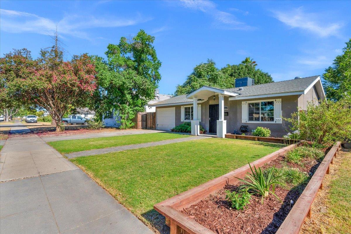 1440 E Fountain Way  Fresno CA 93704 photo