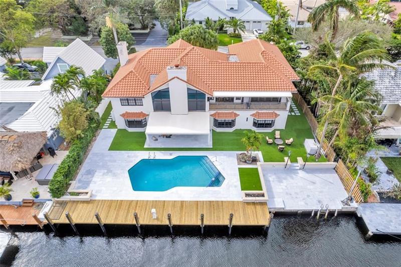 Property Photo: 616 3rd Key Drive FL 33304