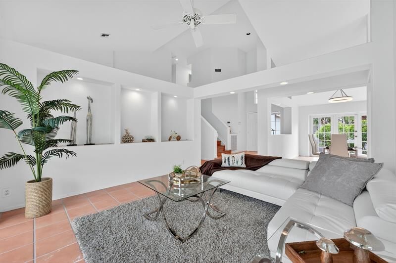 Property Photo: 1080 Spyglass FL 33326