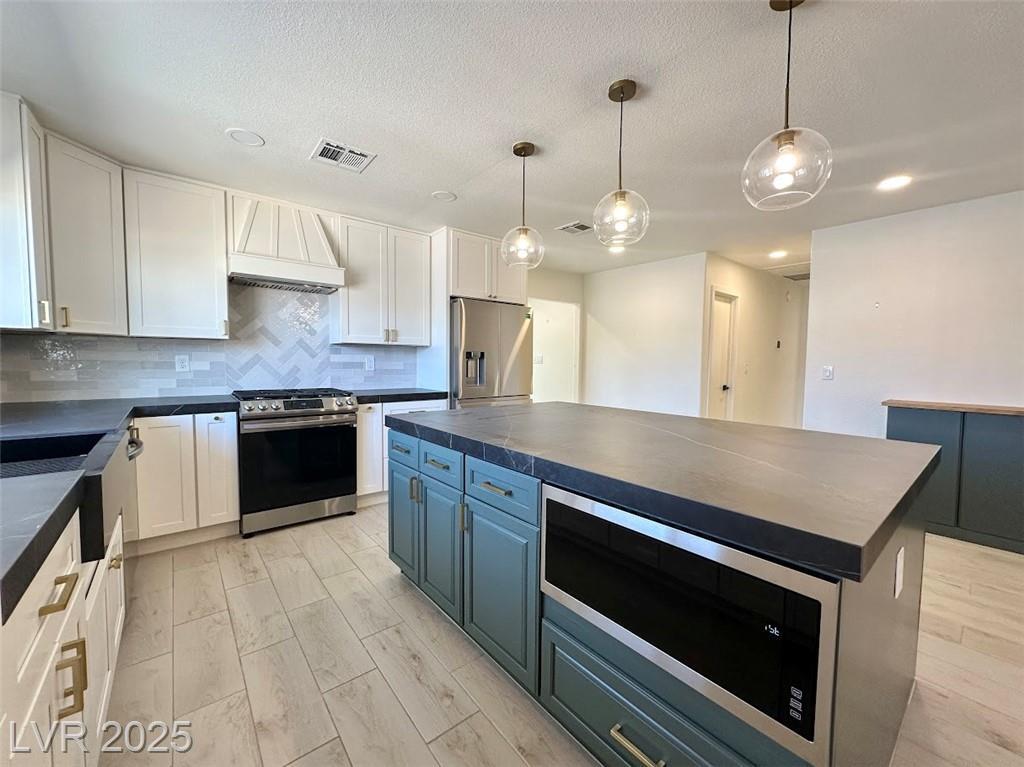 Property Photo:  224 Autumn Court  NV 89002 