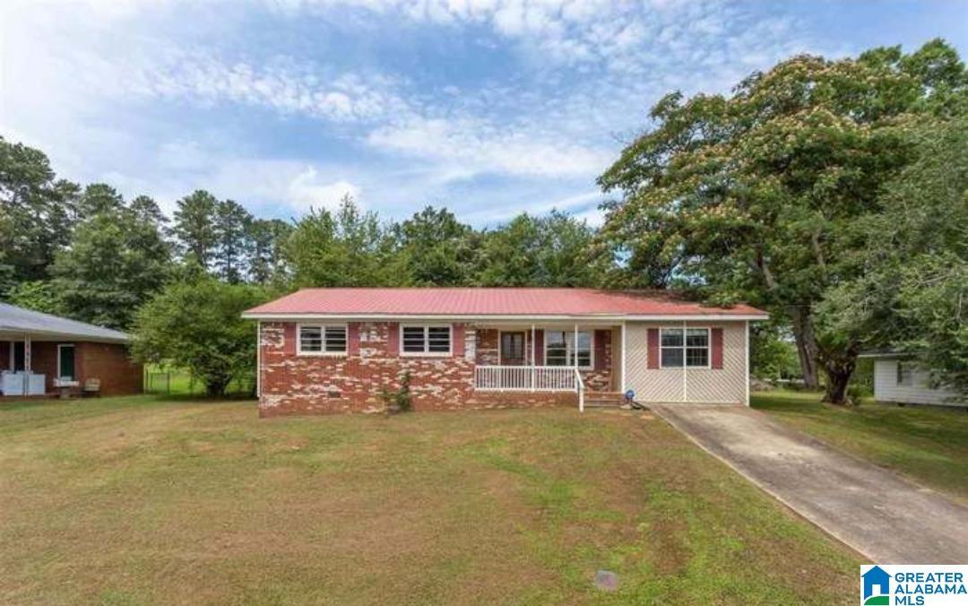 Property Photo:  512 Caroline Drive  AL 36277 