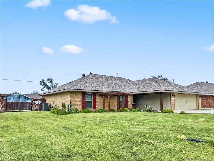 Property Photo: 33 Eucalyptus Street LA 70663
