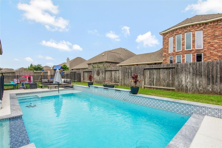 Property Photo: 31606 Hummingbird Oak Drive TX 77447