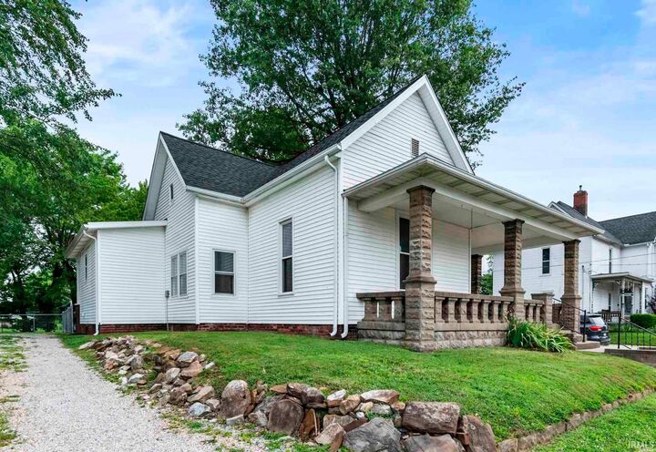 613 W Walnut Street  Boonville IN 47601 photo