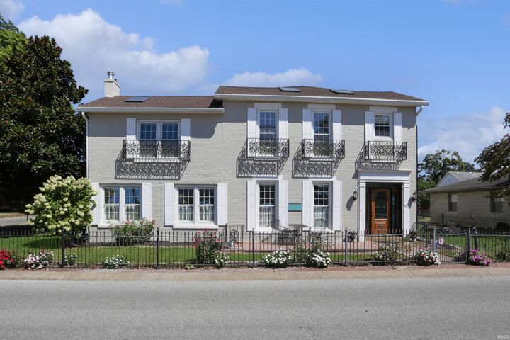 422 W Water Street  Newburgh IN 47630 photo