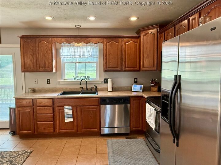 Property Photo: 231 Pleasant Colony Drive WV 25241