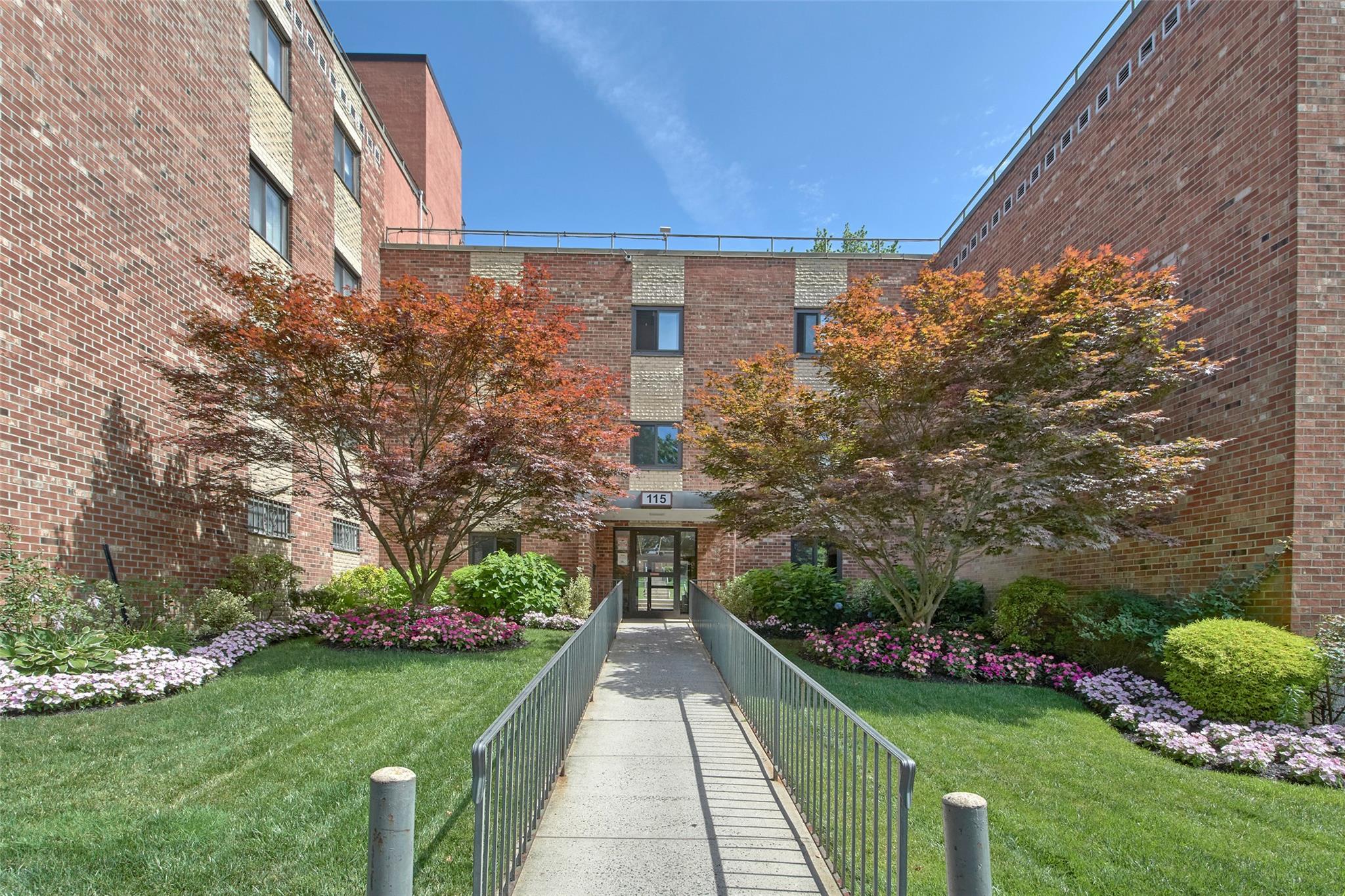 Property Photo:  115 Dehaven Drive 214  NY 10703 