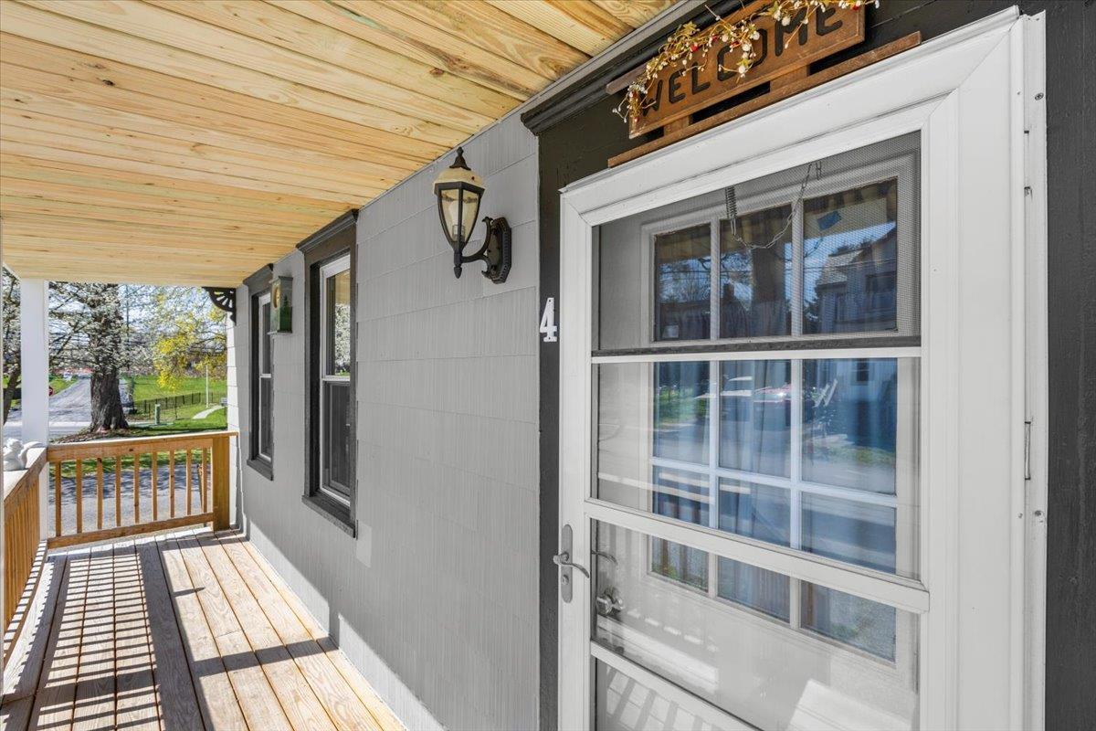 Property Photo: 4 Lawrence Avenue NY 12051