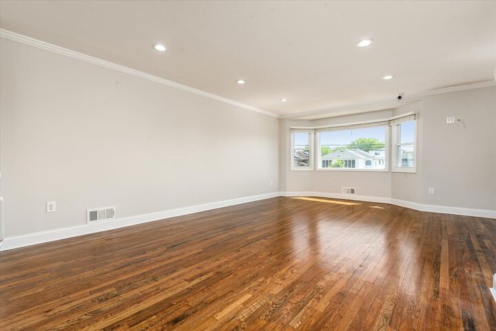 Property Photo:  160-46 84th Street  NY 11414