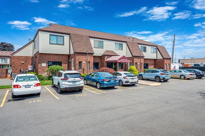 Property Photo: 199 Cambridge Drive E NY 11726