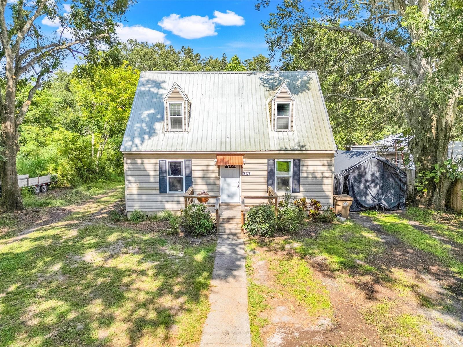 Property Photo:  323 Savage Way  FL 34736 