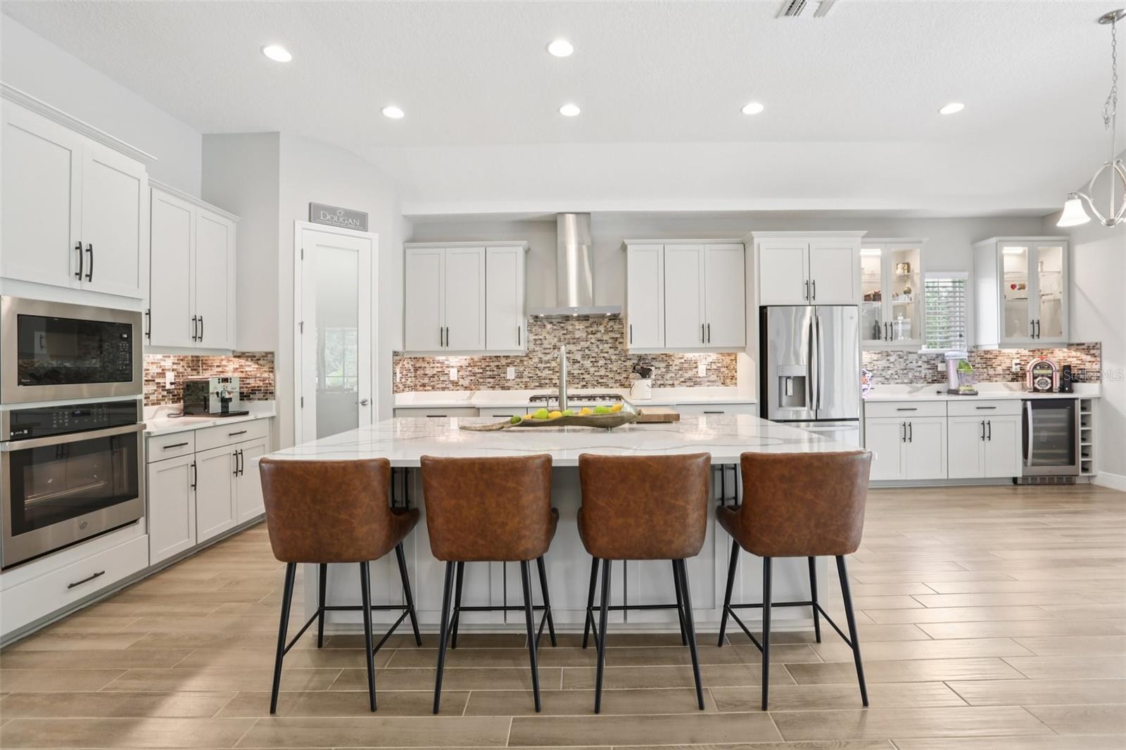 Property Photo: 5426 Wayfarer Avenue FL 33572